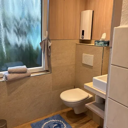 Apartment & Breeze Mit Terrasse *