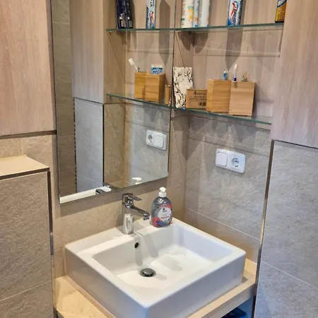 & Breeze Mit Terrasse *